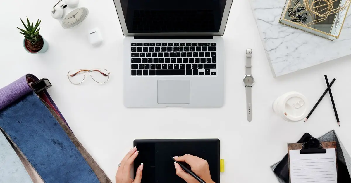 5 objets pour transformer le bureau de papa
