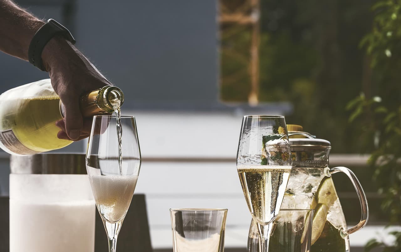 Comment choisir le cadeau idéal pour un papa passionné de vin